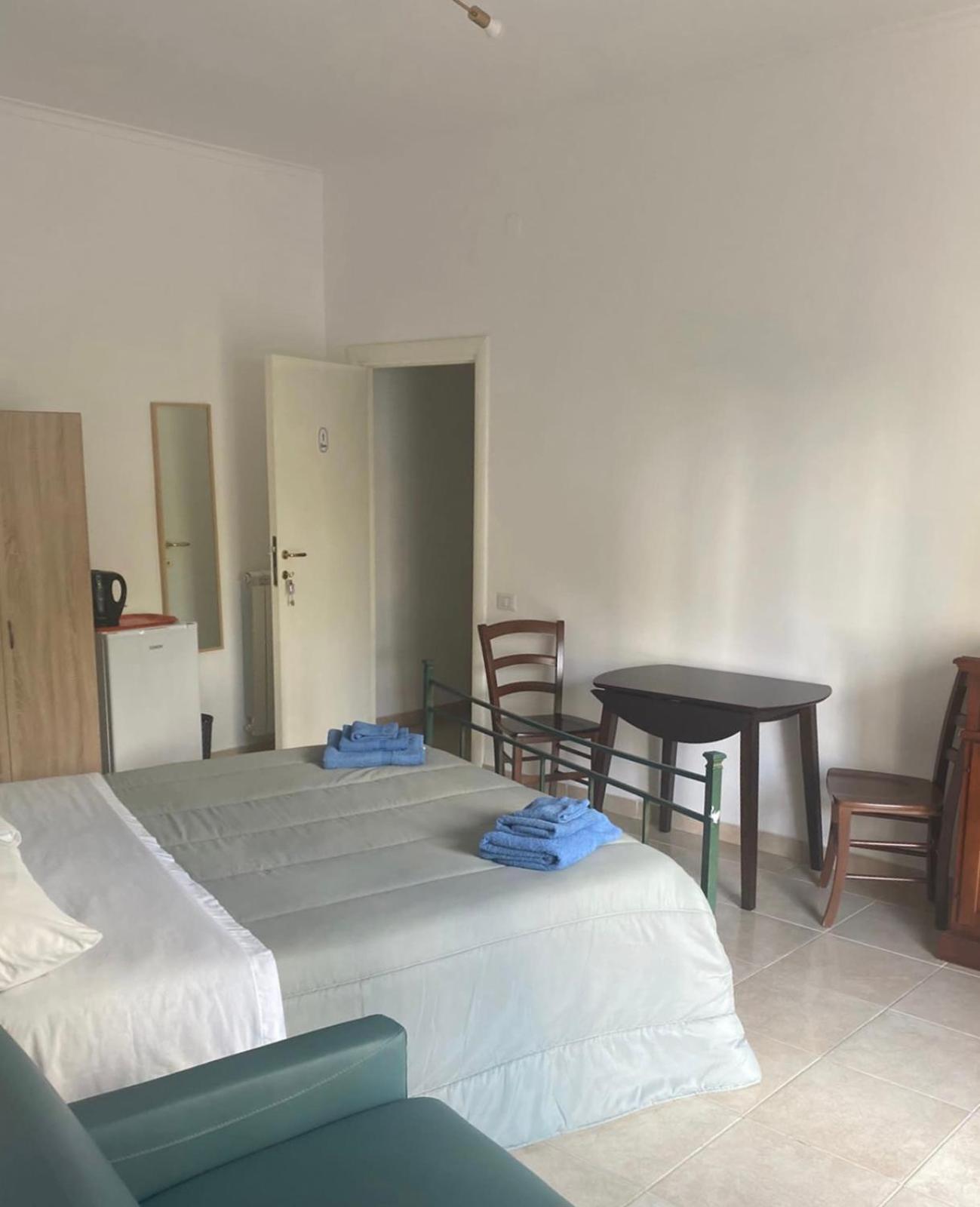 Roomors Of - Sea View Guest house