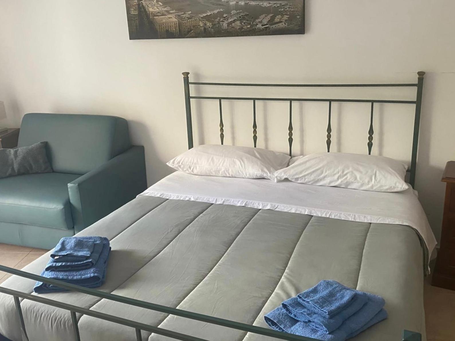 Roomors Of - Sea View