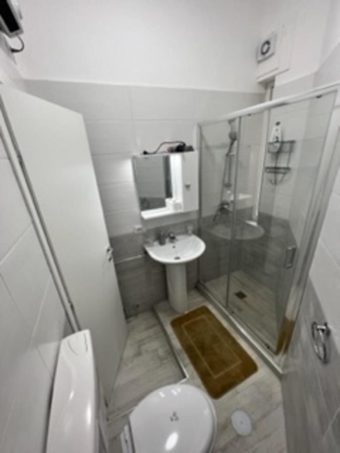 Roomors Of - Sea View Guest house