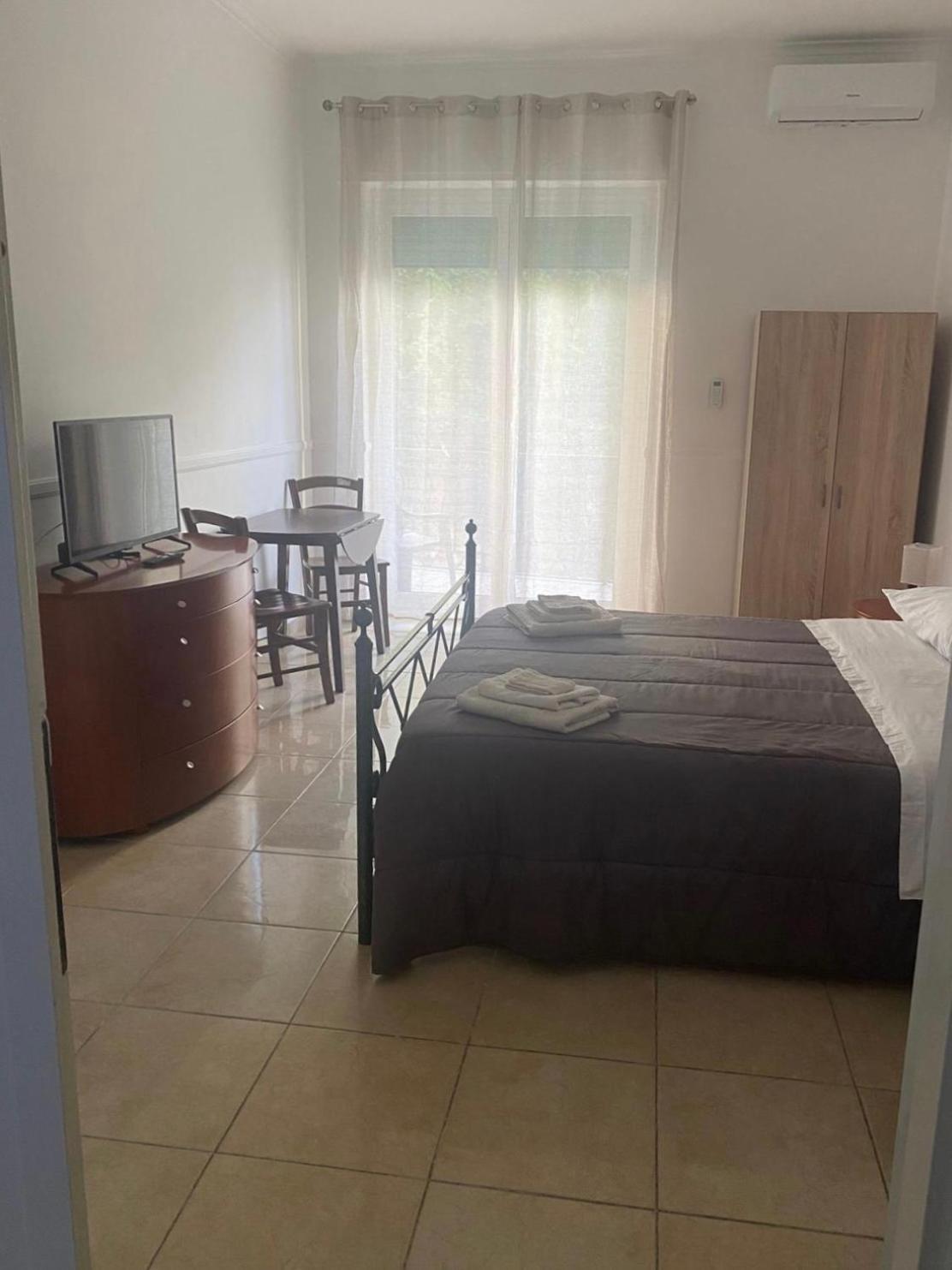 Roomors Of - Sea View *