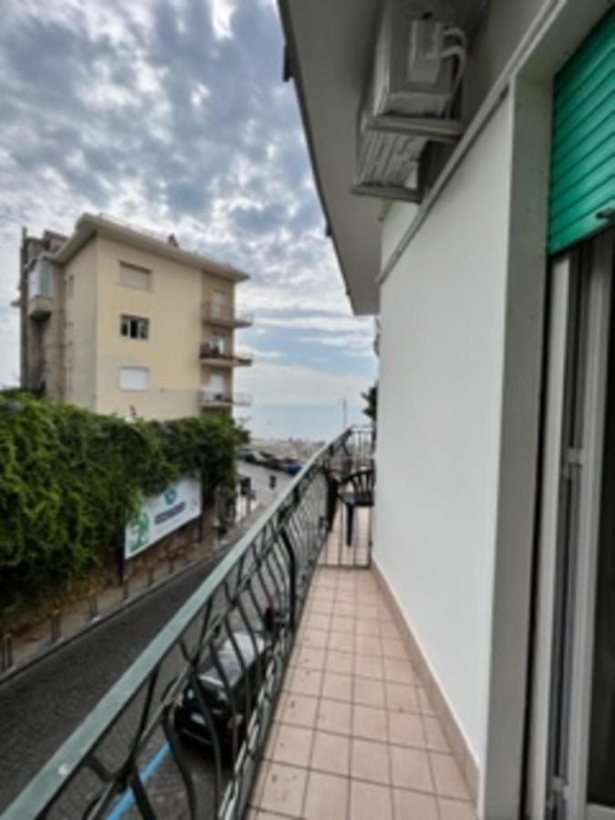 Roomors Of - Sea View Napels